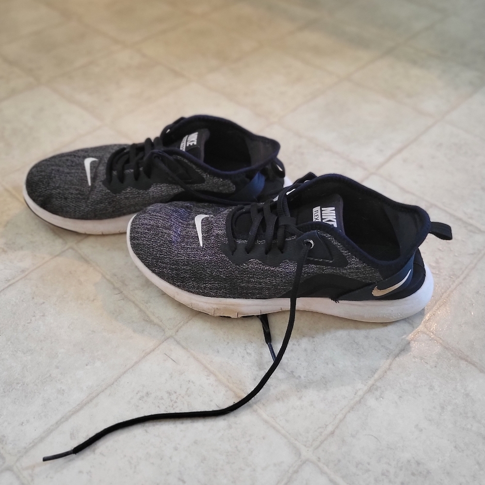 Womens Nike sneakers size 9